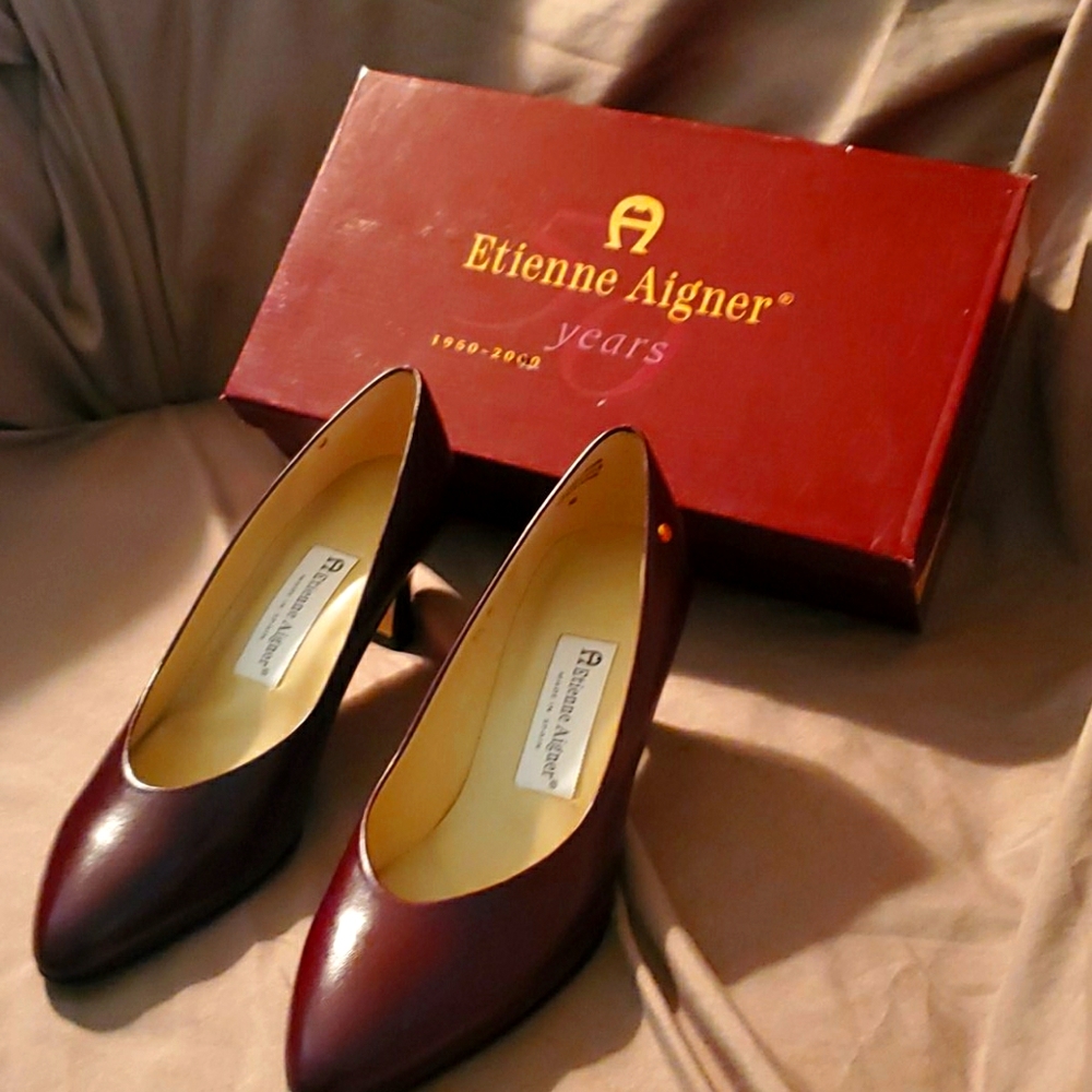 Etienne Aigner heels